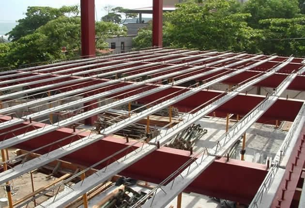 2. Instalación de viguetas y bovedillas
