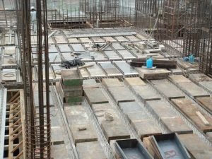 Losa-de-entrepiso-con-molde-metalico-en-El-Salvador